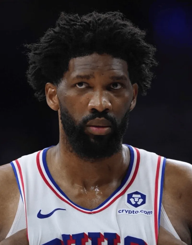 B体育官网-大帝归来！恩比德近8战场均27.8分7.9篮板，投篮命中率52.0%