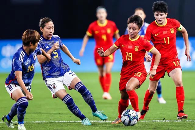 B体育官方-【亚运】张琳艳杨莉娜破门 女足3比4日本无缘决赛