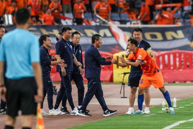 B体育官方-鲁汉大战今非昔比！“发动机”缺阵崔康熙或出奇招？