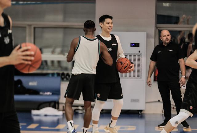 1640008493307020647.jpg 5938ef28ly1gxklkbamrhj23dc28we81.jpg