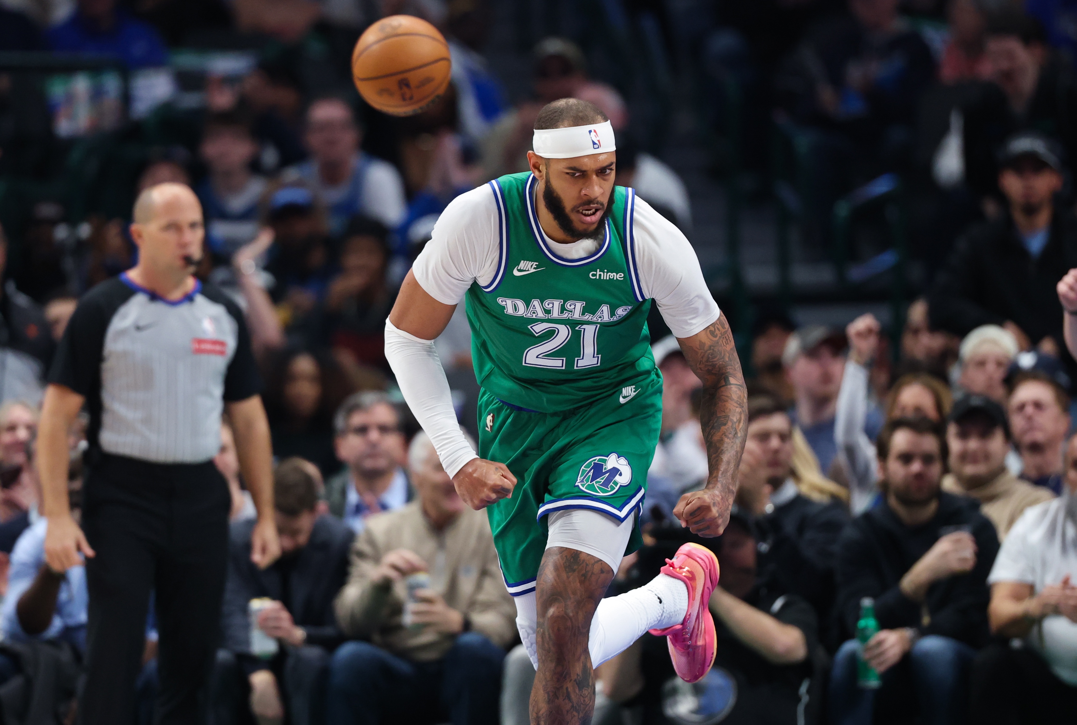 B体育官网-明天独行侠客战骑士 加福德&amp;克莱小概率出战 华盛顿存疑